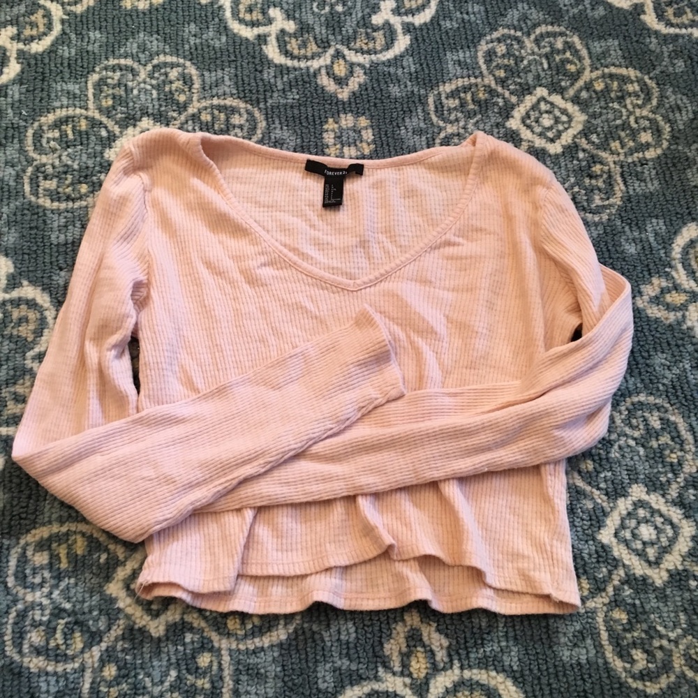 🌙Forever 21 Cropped Long Sleeve V-Neck